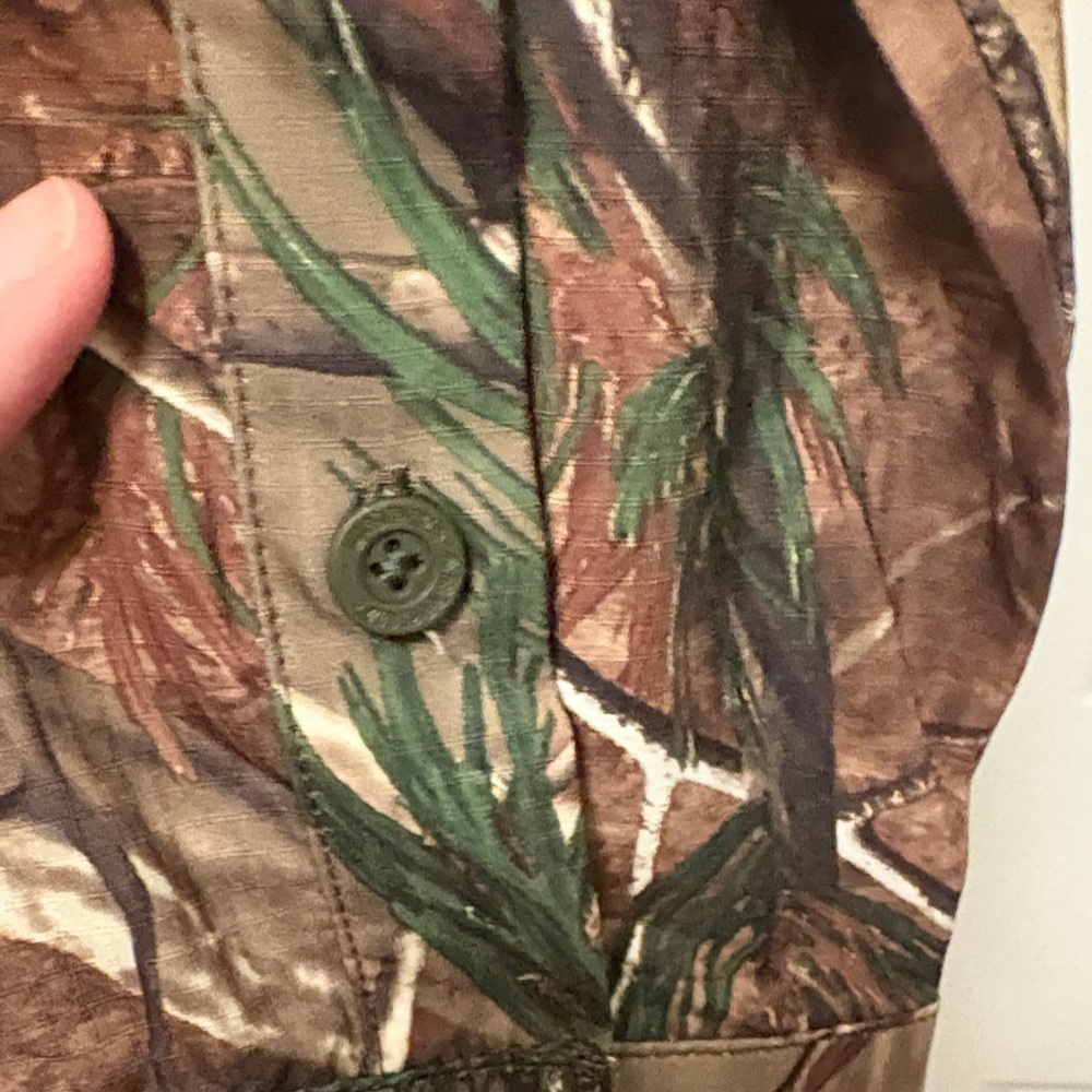 Under Armour Womens Woodland Camo Shirt - Picture 7 of 10